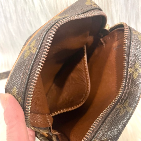 Authentic Louis Vuitton Danube Crossbody Shoulder Bag Purse Pouch Carryall Tote - Picture 12 of 14